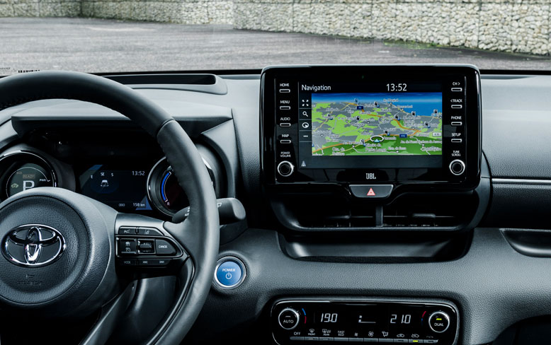 Új Toyota Yaris kijelző